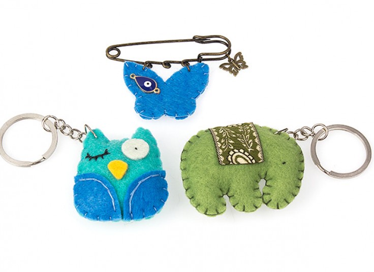 جاسوئیچی و سنجاق سینه