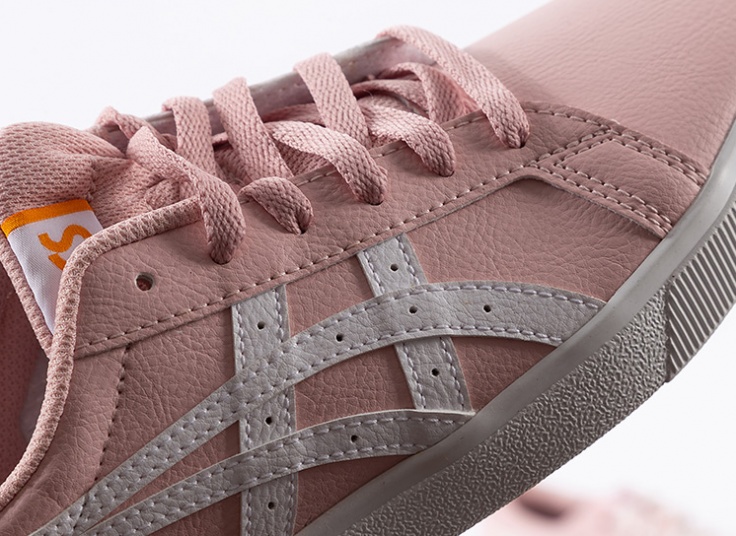 کتانی زنانه asics