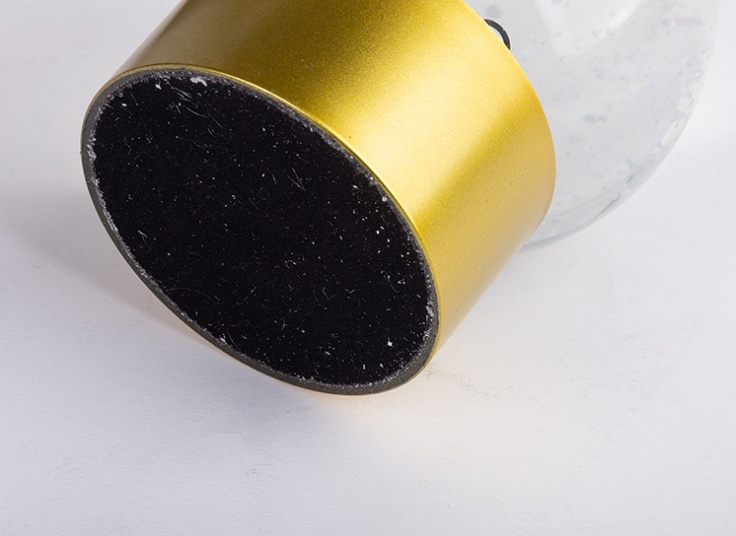 گوی کریسمس برفی طرح CHANEL