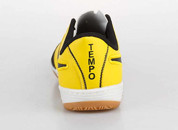 کفش فوتبالی طرح NIKE