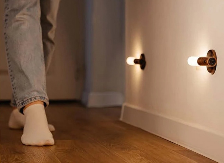 چراغ دیواری هوشمند طرح چوبی