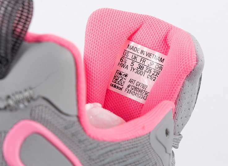 کتانی زنانه adidas