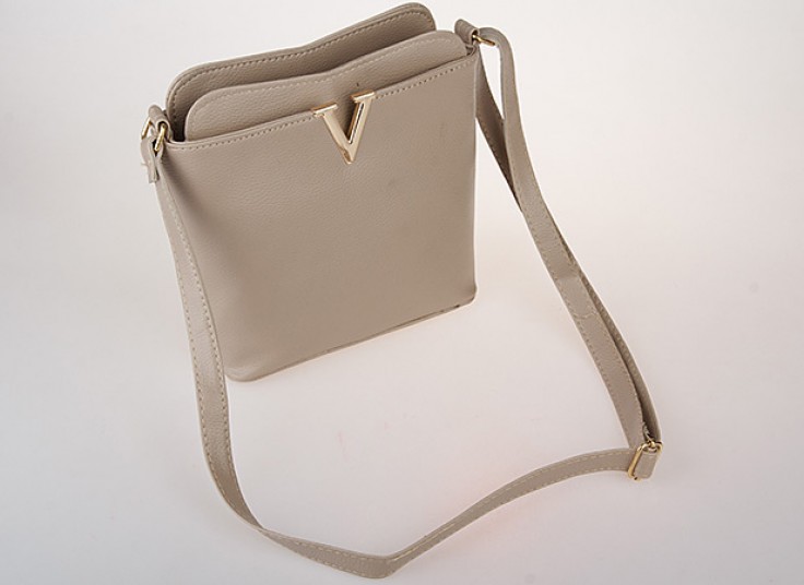 کیف کج طرح Valentino