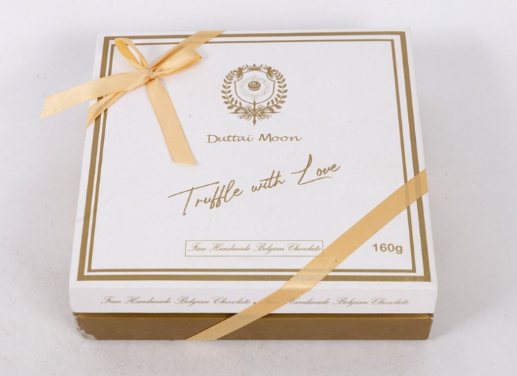 شکلات کادویی DUTTAI MOON
