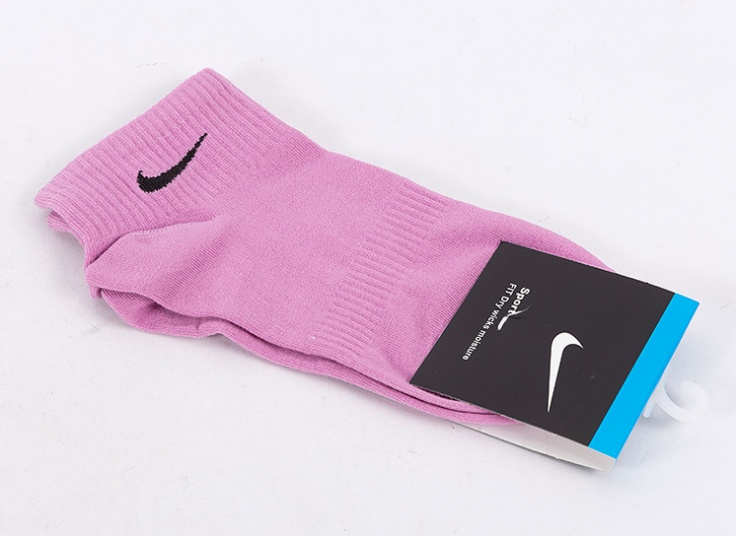 جوراب اسپرت طرح NIKE