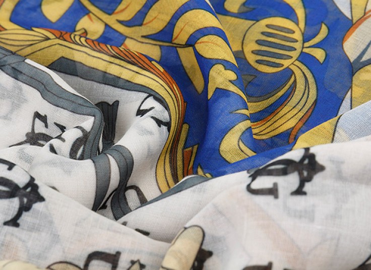 روسری قواره دار طرح Roberto Cavalli