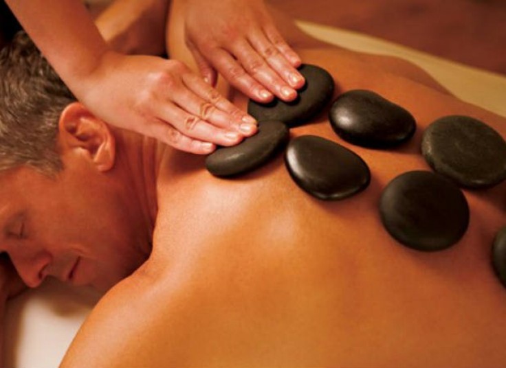 تخفیف 40 درصدی ماساژهای توینا ,سنگ داغ ,بامبو