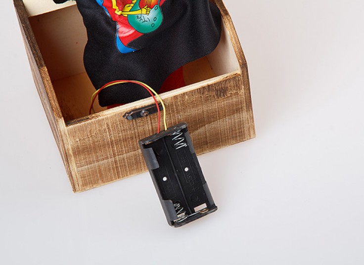 عروسک فنری Chao Cheng Gift