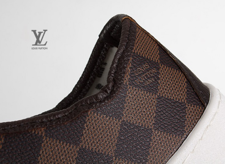 کفش اسنیکرز طرح LV