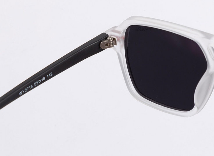 عینک پلاریزه Prada مدل WY2716