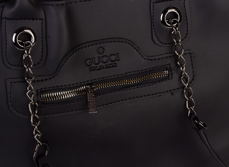 کیف دوشی زنانه طرح گل‌میخ