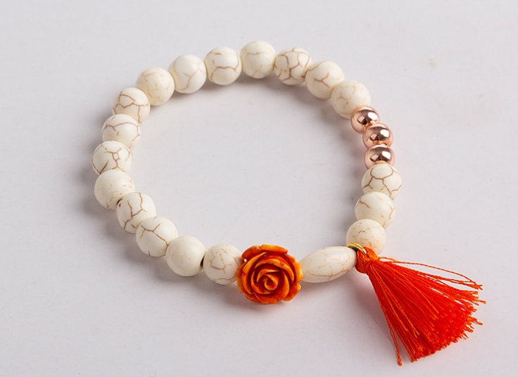 دستبند سنگی آویزدار