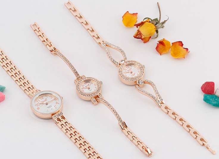 ساعت مچی زنانه YFMN