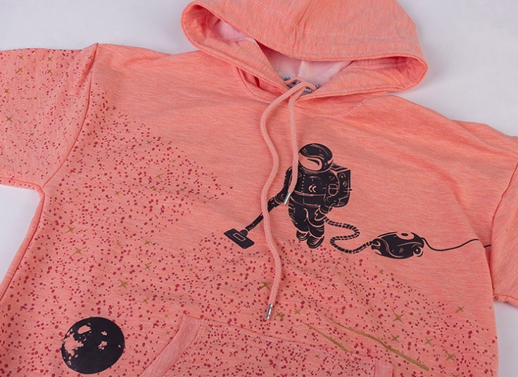 هودی کلاهدار Astronaut