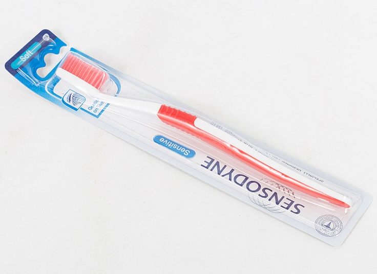 مسواک SENSODYNE مدل Sensitive Soft