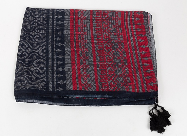 شال نخی منگوله دار