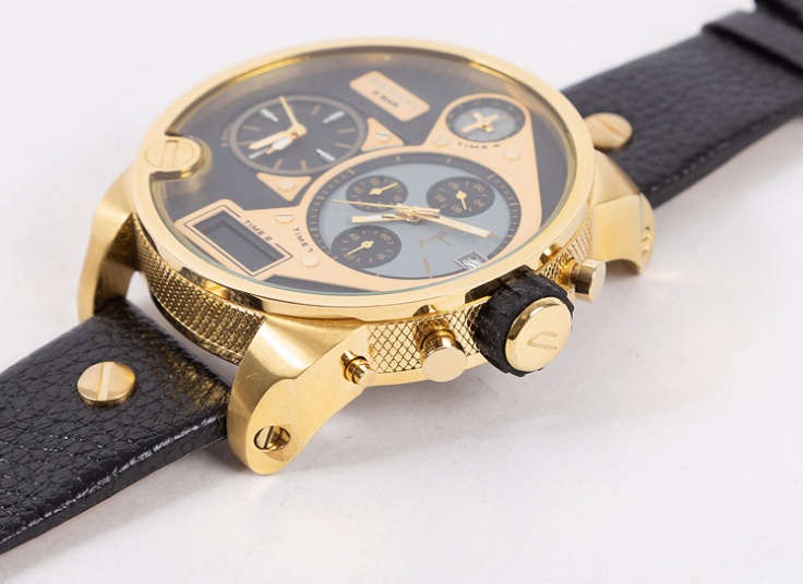 ساعت مچی چهار زمانه طرح Diesel