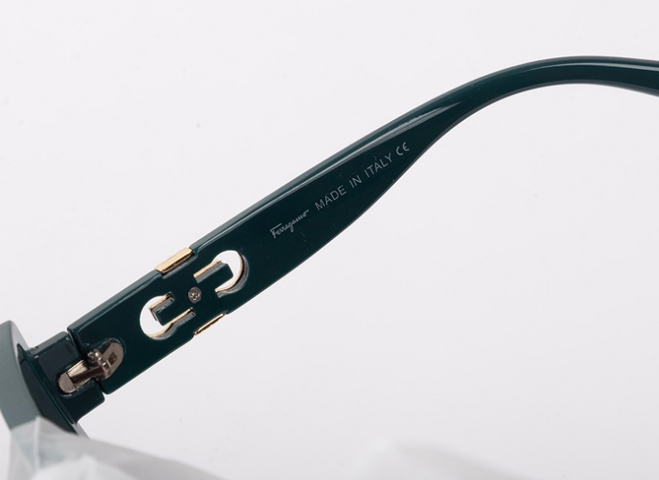 عینک آفتابی زنانه FERRAGAMO مدل 22363