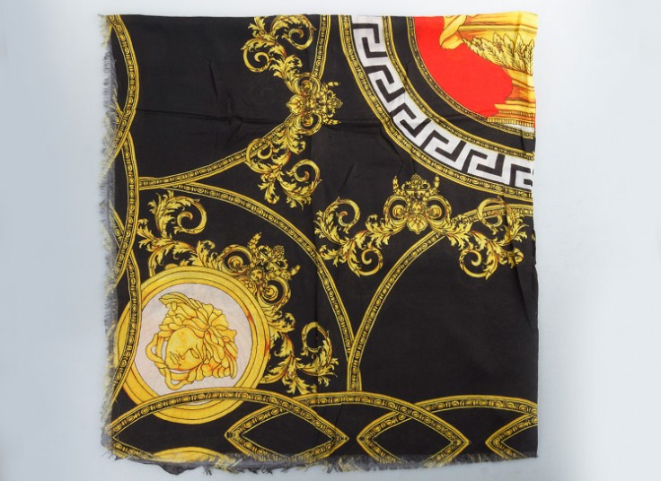 روسری طرح VERSACE
