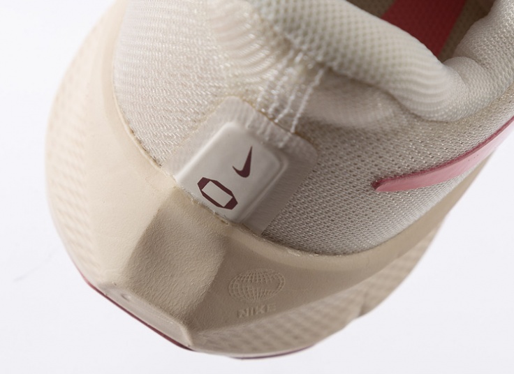 کتانی زنانه Nike Air Zoom Pegasus 39