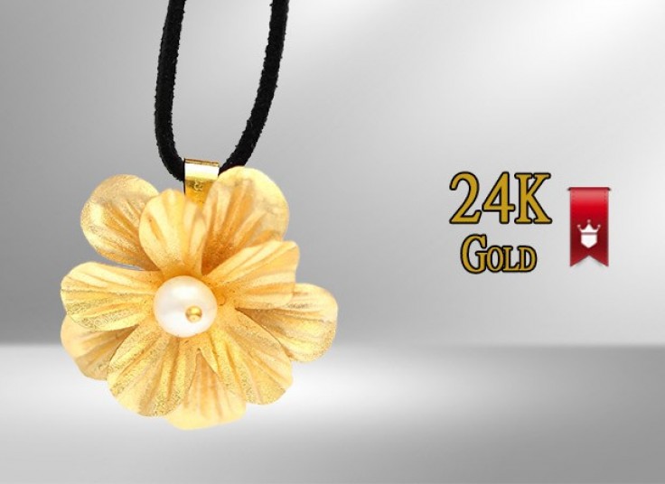 تخفیف ۴۲ درصدی گردنبندهای گل طلا