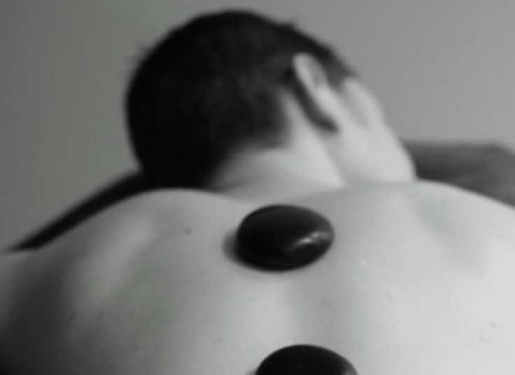 تخفیف 40 درصدی ماساژهای توینا ,سنگ داغ ,بامبو